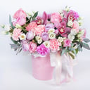 Шляпная коробка с цветами «Розовый Версаль»