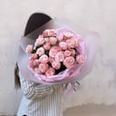 Розы кустовые розовые пионовидные в букете