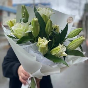 Букет лилий 3 шт