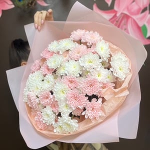 Букет из кустовых хризантем