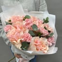 Букет «Диантусы и роза»