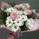 Букет на день рождения из хризантем и роз