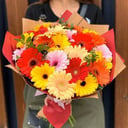 Букет из 23 гербер в оформление