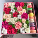 Подарочный набор «Коробка цветов XL на 8 марта» из гвоздик и роз