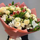 Букет «Солнечный день» из альстромерий и роз