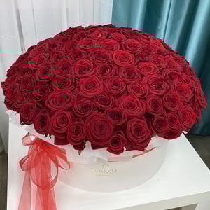 Коробка с цветами «Загляденье» из роз