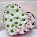 Подарочный набор «Композиция "Валентинка"» из хризантем