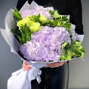 Букет с гортензией