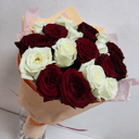 Букет из 19 красных и белых роз