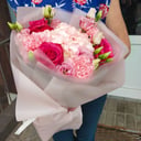 Букет "Нежный" из роз и гвоздик