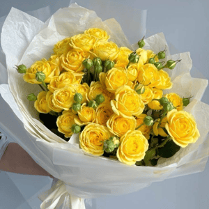 Букет кустовых желтых роз 9шт
