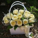 Композиция «Белые розы в сумочке»