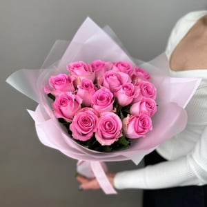 Букет из розовых роз