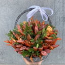 Корзина с раками и колбасками