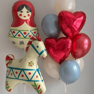 Набор из шаров с матрёшкой и игрушкой