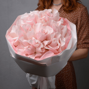 Букет из нежных роз L