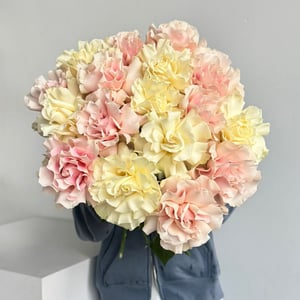 Моно-букет из 15 французских роз