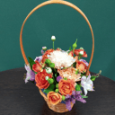 Корзина с цветами «Цветочный микс 1» из роз и хризантем