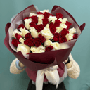 Букет из 51 красной и белой розы