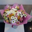 Букет «Аврора Экстра» из альстромерий и эустом