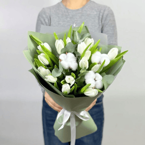 Букет «Аромат марта» из тюльпанов