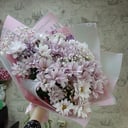 Букет «Мальвина» из хризантем и гипсофил