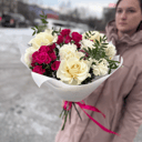 Букет с белыми розами