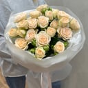 Букет из кустовой сортовой розы