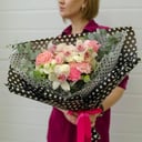 Авторский букет из Орхидей, Гвоздик и Роз