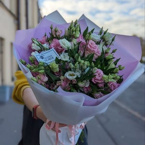 Букет «Маниса» из альстромерий и эустом