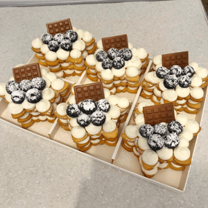 Новогодние пирожные