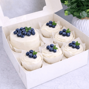 Набор бенто-торт и 8 капкейков с голубик