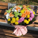 Букет «Фейерверк цветов» из роз и хризантем