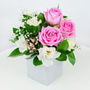 Композиция «Вечная любовь» из роз и эустом