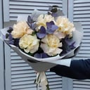 Букет из кружевных роз "Шарман"