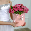 Шляпная коробка с цветами «Композиция "Мисти Баблс"» из роз