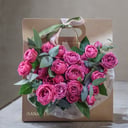 Кустовые малиновые пионовидные розы