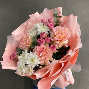 Объёмный букет с ажурными розами