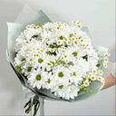 Букет «Из кустовых хризантем и матрикарий»