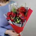 Букет Кустовых Роз, Тюльпанов и Анемон