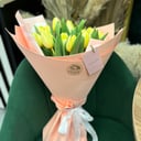 Букет из нежно жёлтых тюльпанов