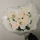 Ароматный букет с пионовидными розами из экзотических цветов