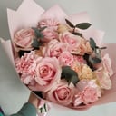 Букет с розовыми розами