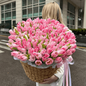 Корзина с цветами «Букет из розовых тюльпанов»