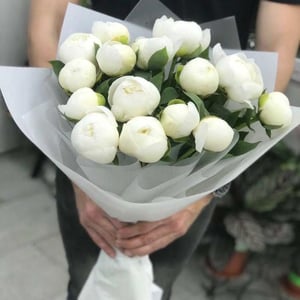 Букет «15 Белых пионов»