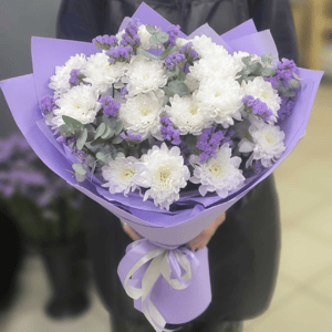 Букет из хризантемы и статицы