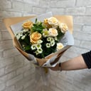 Букет "Крем-брюле" из хризантем и роз