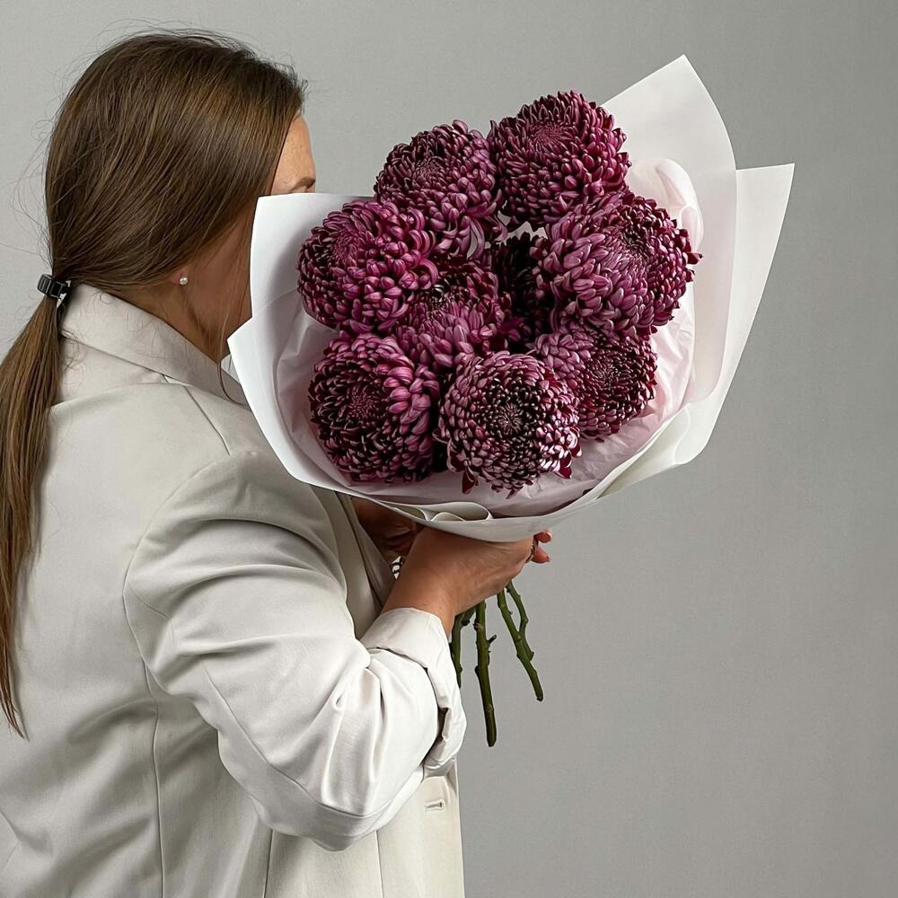 Букет из хризантем бигуди