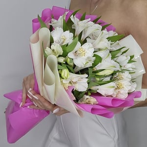 Монобукет "Астрид" из альстормерии