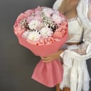 Букет «1 сентября 2» из хризантем и гипсофил